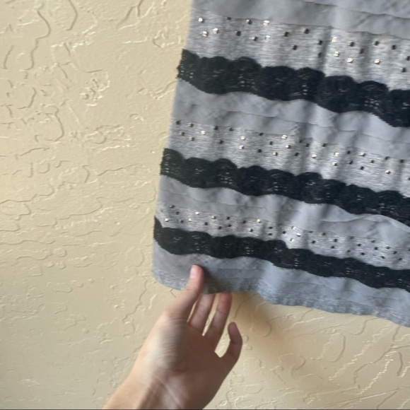 White House Black Market Gray Short Sleeve Blouse - Picture 6 of 8